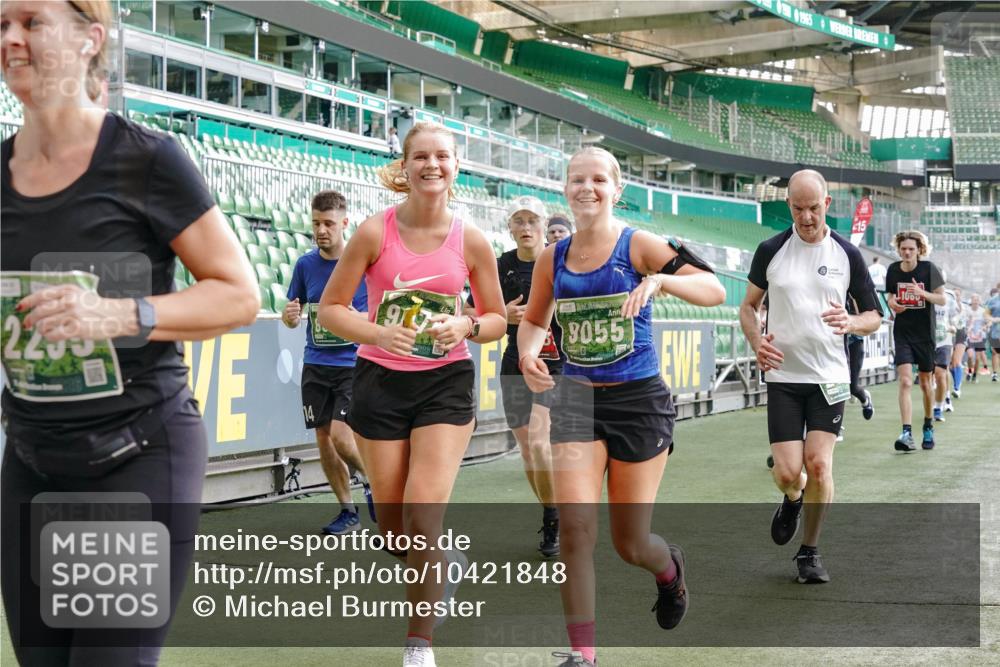13.09.2026 - 21. swb-Marathon Bremen Michael Burmester http://msf.ph/oto/10421848 13.09.2026 13:22:30 Laufen im Stadion 128, 160, 211, 258, 343, 351, 423, 441, 533, 571, 601, 609, 708, 782, 851, 892, 1060, 1094, 1157, 1158, 1177, 1178, 1259, 1316, 1331, 1344, 1417, 1518, 1657, 1669, 1676, 1691, 1729, 1746, 1788, 1883, 2213, 2290, 2433, 2475, 2504, 2526, 2551, 2619, 2632, 2652, 2660, 2685, 2711, 2828, 2954, 2964, 2995, 3022, 3034, 3144, 3225, 3252, 3347, 3351, 3505, 3530, 3559, 3682, 3727, 3784, 4020, 4054, 4231, 4406, 4407, 4431, 4467, 4584, 1506 meine-sportfotos.de