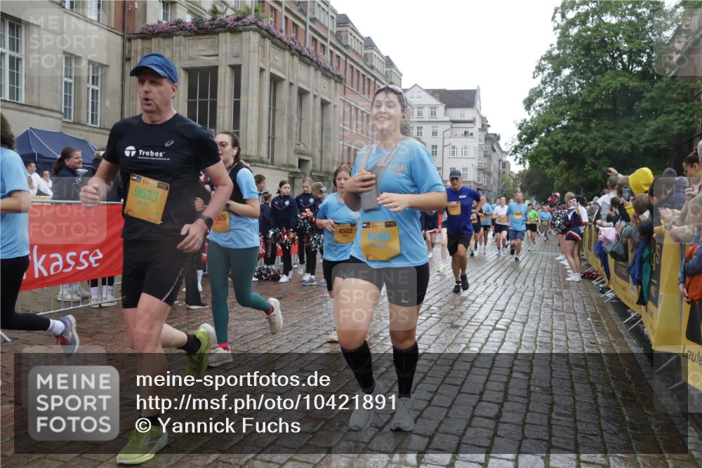 13.09.2026 - Kiel Lauf Yannick Fuchs http://msf.ph/oto/10421891 13.09.2026 10:55:06 Ziel 575, 1232, 1459, 1815, 1973, 2198, 2339, 2548, 2554, 2738, 2813, 3084, 3429, 3699, 3903, 4369, 4370, 4625, 4652, 4665, 4898, 4902, 5104, 5260, 5645, 5834, 6193, 6490, 6498, 6501, 6583, 6991, 7722, 8121, 8714, 9131, 9601, 9849, 10032, 10058, 10170, 10571, 11157, 11325, 11358, 11453, 12176, 12444, 396, 454, 459, 796, 1063, 1287, 1619, 1659, 1940, 2357, 2506, 2747, 3162, 3511, 3939, 3950, 4091, 4370, 4502, 4772, 6166, 9462, 9633, 185, 313, 1851, 4403, 4678, 2259, 5578 meine-sportfotos.de