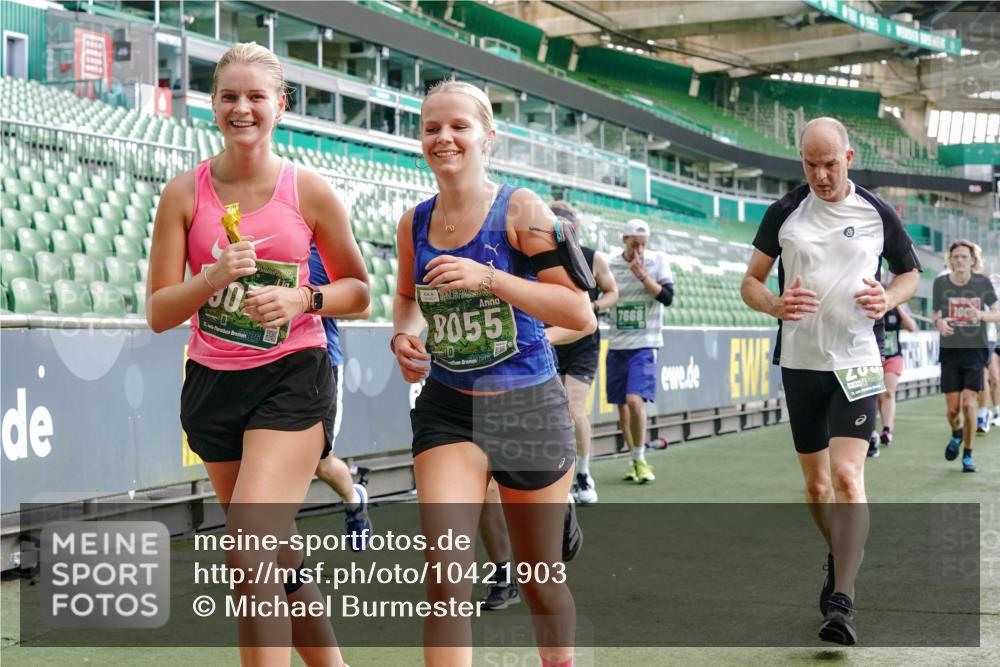 13.09.2026 - 21. swb-Marathon Bremen Michael Burmester http://msf.ph/oto/10421903 13.09.2026 13:22:30 Laufen im Stadion 128, 160, 211, 258, 343, 351, 423, 441, 533, 571, 601, 609, 708, 782, 851, 892, 1060, 1094, 1157, 1158, 1177, 1178, 1259, 1316, 1331, 1344, 1417, 1518, 1657, 1669, 1676, 1691, 1729, 1746, 1788, 1883, 2213, 2290, 2433, 2475, 2504, 2526, 2551, 2619, 2632, 2652, 2660, 2685, 2711, 2828, 2954, 2964, 2995, 3022, 3034, 3144, 3225, 3252, 3347, 3351, 3505, 3530, 3559, 3682, 3727, 3784, 4020, 4054, 4231, 4406, 4407, 4431, 4467, 4584, 1506 meine-sportfotos.de
