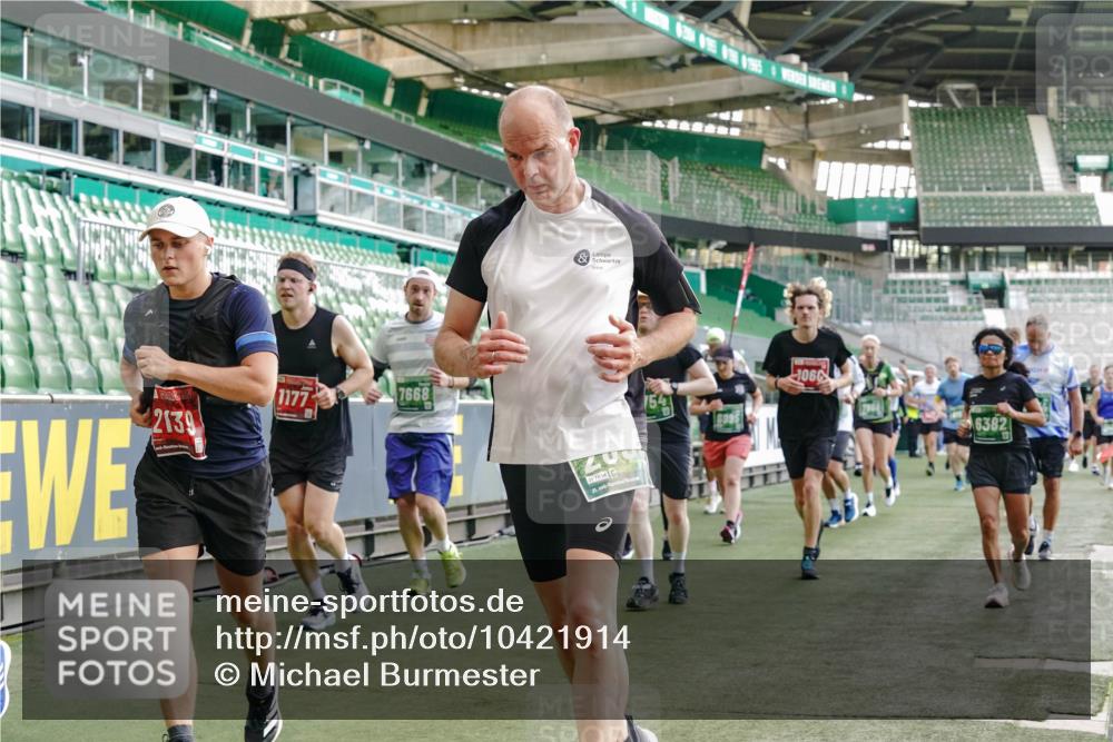 13.09.2026 - 21. swb-Marathon Bremen Michael Burmester http://msf.ph/oto/10421914 13.09.2026 13:22:31 Laufen im Stadion 128, 160, 211, 258, 343, 351, 423, 441, 533, 571, 601, 609, 708, 782, 851, 892, 1060, 1094, 1157, 1158, 1177, 1178, 1259, 1316, 1331, 1344, 1417, 1518, 1657, 1669, 1676, 1691, 1729, 1746, 1788, 1883, 2213, 2290, 2433, 2475, 2504, 2526, 2551, 2619, 2632, 2652, 2660, 2685, 2711, 2828, 2954, 2964, 2995, 3022, 3034, 3144, 3225, 3252, 3347, 3351, 3423, 3505, 3530, 3559, 3682, 3727, 3784, 4020, 4054, 4231, 4406, 4407, 4431, 4467, 4584, 1506 meine-sportfotos.de