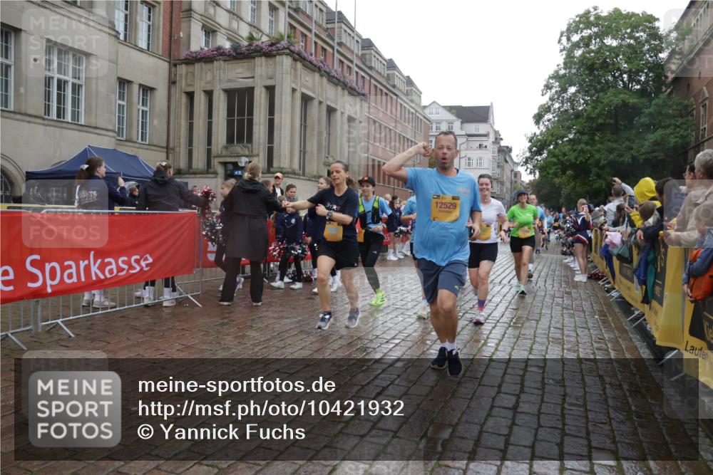 13.09.2026 - Kiel Lauf Yannick Fuchs http://msf.ph/oto/10421932 13.09.2026 10:55:10 Ziel 185, 575, 1232, 1459, 1815, 1851, 1973, 2339, 2548, 2738, 2813, 3084, 3429, 3903, 4403, 4678, 4898, 5104, 5645, 5834, 6193, 6490, 6498, 6501, 6583, 6991, 7118, 7450, 7566, 7722, 8121, 8714, 8791, 8845, 9131, 9849, 10032, 10061, 10354, 10571, 11157, 11325, 11358, 11453, 12176, 12444, 396, 454, 459, 575, 796, 1063, 1232, 1619, 1659, 1940, 2198, 2357, 2554, 2747, 2813, 3162, 3511, 3699, 3939, 3950, 4091, 4369, 4370, 4625, 4652, 4665, 4772, 4902, 34, 313 meine-sportfotos.de