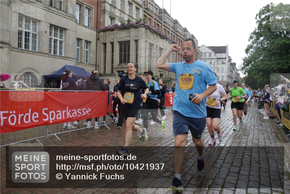 13.09.2026 - Kiel Lauf Yannick Fuchs http://msf.ph/oto/10421937 13.09.2026 10:55:11 Ziel 185, 1459, 1815, 1851, 1973, 2339, 2548, 2738, 3084, 3429, 3903, 4403, 4678, 4898, 5104, 5645, 5834, 6193, 6490, 6498, 6501, 6583, 6991, 7118, 7450, 7566, 7722, 8121, 8714, 8791, 8845, 9131, 10032, 10061, 10354, 10571, 11157, 11325, 11358, 11453, 12176, 12444, 396, 454, 459, 575, 796, 1063, 1232, 1619, 1659, 1940, 2198, 2357, 2554, 2747, 2813, 3162, 3511, 3699, 3939, 3950, 4091, 4369, 4370, 4625, 4652, 4665, 4772, 4902, 7722, 34, 313 meine-sportfotos.de