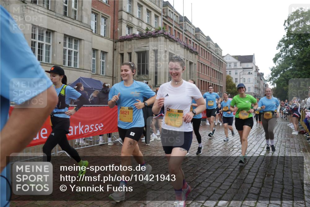 13.09.2026 - Kiel Lauf Yannick Fuchs http://msf.ph/oto/10421943 13.09.2026 10:55:12 Ziel 185, 1459, 1815, 1851, 1973, 2339, 2548, 2738, 3084, 3429, 3645, 3903, 4403, 4678, 4898, 5104, 5645, 5834, 6193, 6490, 6498, 6501, 6583, 6991, 7118, 7450, 7566, 8121, 8714, 8791, 8845, 9131, 10032, 10061, 10354, 10571, 11325, 11358, 11453, 12176, 12444, 396, 454, 459, 575, 796, 1063, 1232, 1619, 1659, 1940, 2198, 2357, 2548, 2554, 2747, 2813, 3162, 3511, 3699, 3939, 3950, 4091, 4369, 4370, 4625, 4652, 4665, 4772, 4902, 7722, 8121, 34, 313 meine-sportfotos.de