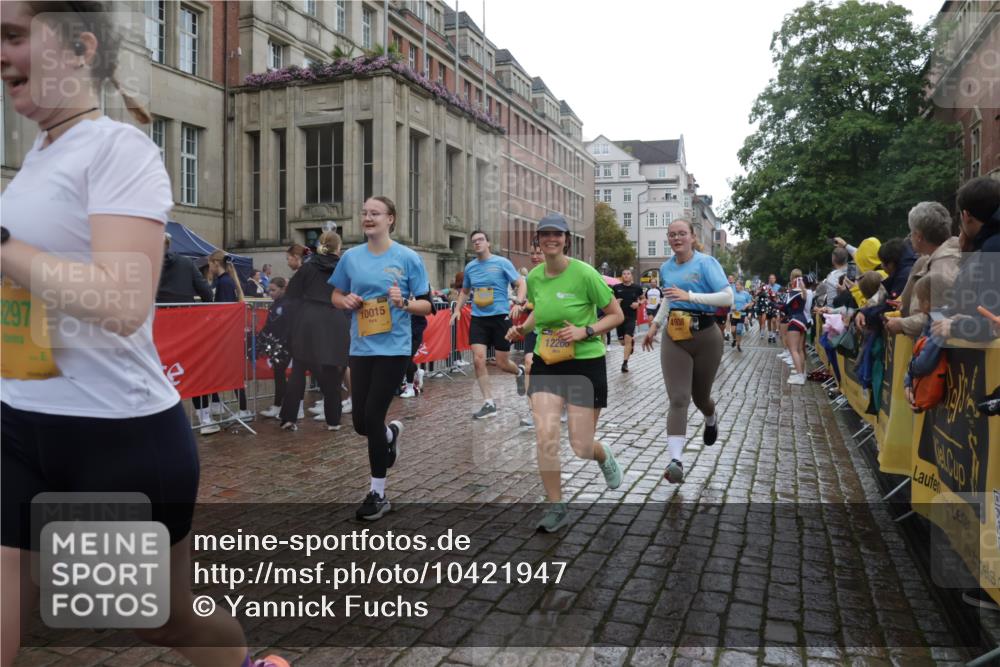 13.09.2026 - Kiel Lauf Yannick Fuchs http://msf.ph/oto/10421947 13.09.2026 10:55:12 Ziel 185, 1459, 1815, 1851, 1973, 2339, 2548, 2738, 3084, 3429, 3645, 3903, 4403, 4678, 4898, 5104, 5645, 5834, 6193, 6490, 6498, 6501, 6583, 6991, 7118, 7450, 7566, 8121, 8714, 8791, 8845, 9131, 10032, 10061, 10354, 10571, 11325, 11358, 11453, 12176, 12444, 396, 454, 459, 575, 796, 1063, 1232, 1619, 1659, 1940, 2198, 2357, 2548, 2554, 2747, 2813, 3162, 3511, 3699, 3939, 3950, 4091, 4369, 4370, 4625, 4652, 4665, 4772, 4902, 7722, 8121, 34, 313 meine-sportfotos.de
