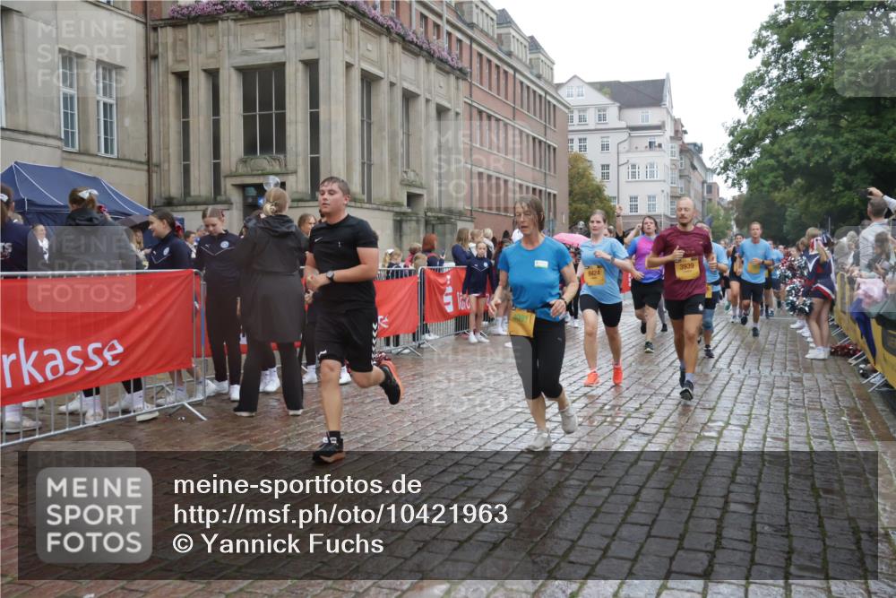 13.09.2026 - Kiel Lauf Yannick Fuchs http://msf.ph/oto/10421963 13.09.2026 10:55:15 Ziel 185, 313, 1459, 1815, 1851, 1973, 2738, 3429, 3645, 3903, 4403, 4678, 4898, 5104, 5485, 5645, 5834, 6490, 6498, 6501, 6800, 6991, 7118, 7450, 7566, 8714, 8791, 8845, 9131, 10032, 10061, 10354, 10571, 10936, 11325, 11358, 11453, 11751, 12176, 12444, 12610, 396, 454, 459, 575, 796, 1063, 1232, 1619, 1659, 1815, 1940, 2198, 2339, 2357, 2548, 2554, 2747, 2813, 3084, 3162, 3511, 3699, 3939, 3950, 4091, 4369, 4370, 4625, 4652, 4665, 4772, 4902, 6193, 6583, 7722, 8121, 34 meine-sportfotos.de