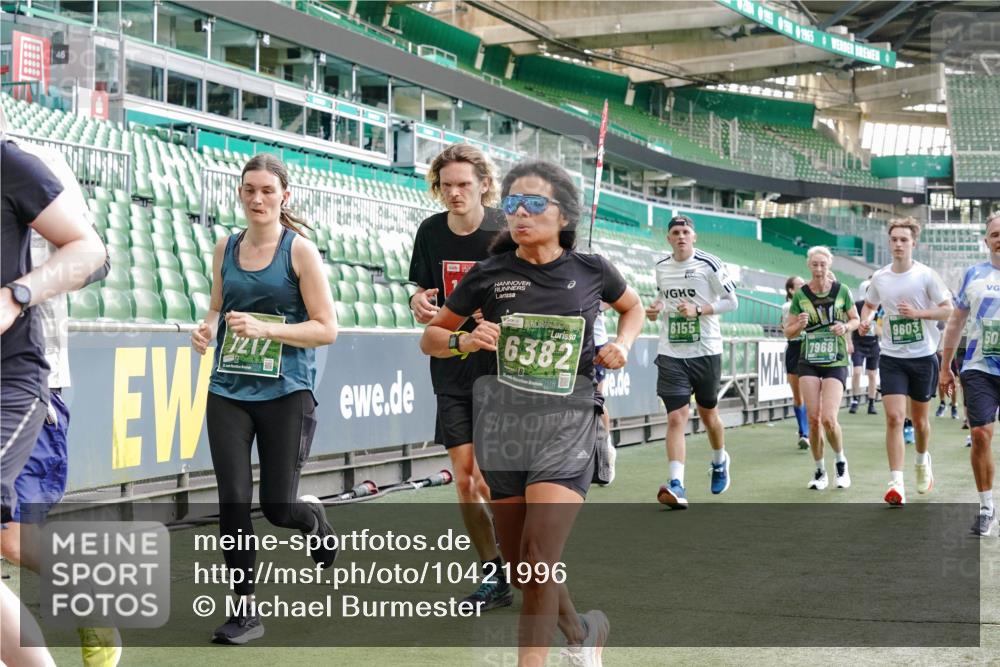 13.09.2026 - 21. swb-Marathon Bremen Michael Burmester http://msf.ph/oto/10421996 13.09.2026 13:22:34 Laufen im Stadion 128, 160, 211, 258, 343, 351, 423, 441, 533, 571, 601, 609, 708, 782, 851, 892, 1060, 1094, 1157, 1158, 1177, 1178, 1259, 1316, 1331, 1344, 1417, 1518, 1657, 1669, 1676, 1691, 1729, 1746, 1788, 1883, 2213, 2290, 2433, 2475, 2504, 2526, 2551, 2619, 2632, 2652, 2660, 2685, 2711, 2828, 2954, 2964, 2995, 3022, 3034, 3144, 3225, 3252, 3347, 3351, 3423, 3505, 3530, 3559, 3682, 3727, 3784, 3819, 4020, 4054, 4231, 4406, 4407, 4431, 4467, 4584, 1506 meine-sportfotos.de