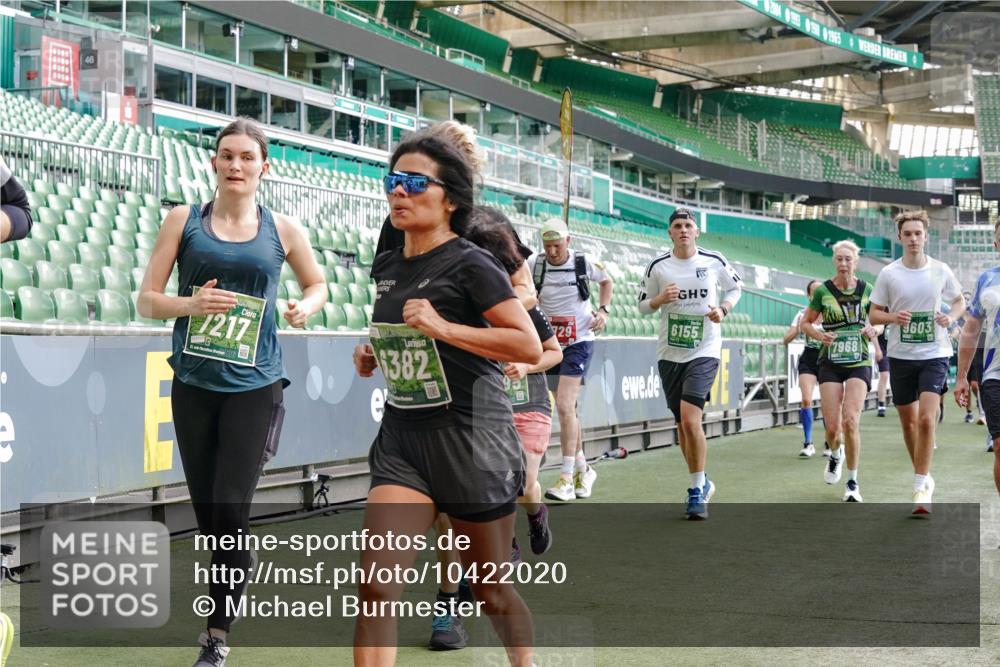 13.09.2026 - 21. swb-Marathon Bremen Michael Burmester http://msf.ph/oto/10422020 13.09.2026 13:22:34 Laufen im Stadion 128, 160, 211, 258, 343, 351, 423, 441, 533, 571, 601, 609, 708, 782, 851, 892, 1060, 1094, 1157, 1158, 1177, 1178, 1259, 1316, 1331, 1344, 1417, 1518, 1657, 1669, 1676, 1691, 1729, 1746, 1788, 1883, 2213, 2290, 2433, 2475, 2504, 2526, 2551, 2619, 2632, 2652, 2660, 2685, 2711, 2828, 2954, 2964, 2995, 3022, 3034, 3144, 3225, 3252, 3347, 3351, 3423, 3505, 3530, 3559, 3682, 3727, 3784, 3819, 4020, 4054, 4231, 4406, 4407, 4431, 4467, 4584, 1506 meine-sportfotos.de