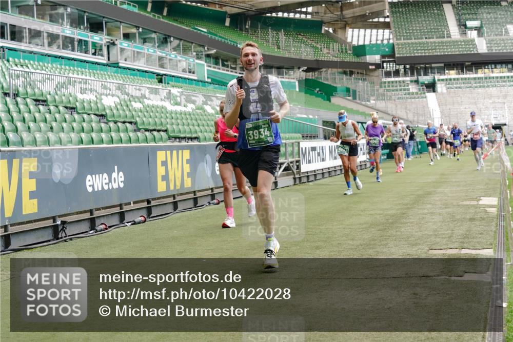 13.09.2026 - 21. swb-Marathon Bremen Michael Burmester http://msf.ph/oto/10422028 13.09.2026 12:59:45 Laufen im Stadion 135, 148, 191, 226, 232, 260, 342, 651, 745, 972, 1080, 1166, 1209, 1281, 1368, 1493, 1494, 1516, 1642, 1650, 1861, 1931, 1935, 1963, 2088, 2210, 2289, 2293, 2306, 2322, 2343, 2367, 2425, 2481, 2517, 2570, 2577, 2686, 2700, 2771, 2806, 2807, 2827, 2885, 2899, 2906, 2914, 2953, 2961, 2979, 3015, 3021, 3076, 3098, 3105, 3120, 3124, 3145, 3168, 3190, 3233, 3273, 3354, 3435, 3480, 3516, 3531, 3560, 3652, 3729, 3855, 3856, 3861, 3930, 3934, 205 meine-sportfotos.de