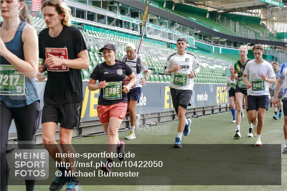 13.09.2026 - 21. swb-Marathon Bremen Michael Burmester http://msf.ph/oto/10422050 13.09.2026 13:22:35 Laufen im Stadion 128, 160, 211, 258, 343, 351, 423, 441, 533, 571, 601, 609, 708, 782, 851, 892, 1060, 1094, 1157, 1158, 1177, 1178, 1259, 1316, 1331, 1344, 1417, 1518, 1657, 1669, 1676, 1691, 1729, 1746, 1788, 1883, 2213, 2290, 2433, 2475, 2504, 2526, 2551, 2619, 2632, 2652, 2660, 2685, 2711, 2828, 2954, 2964, 2995, 3022, 3034, 3144, 3225, 3252, 3347, 3351, 3423, 3505, 3530, 3559, 3682, 3727, 3784, 3819, 4020, 4054, 4231, 4406, 4407, 4431, 4467, 4584, 1506 meine-sportfotos.de