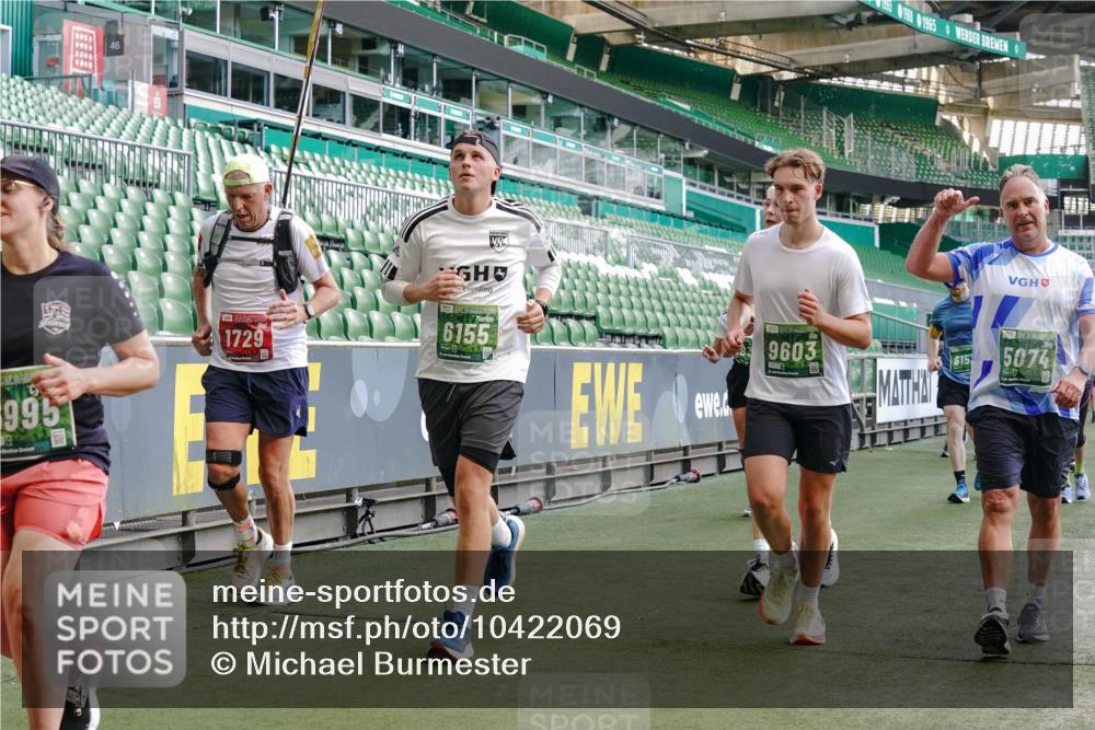 13.09.2026 - 21. swb-Marathon Bremen Michael Burmester http://msf.ph/oto/10422069 13.09.2026 13:22:36 Laufen im Stadion 128, 160, 211, 258, 343, 351, 423, 441, 533, 571, 601, 609, 708, 782, 851, 892, 1060, 1094, 1157, 1158, 1177, 1178, 1259, 1316, 1331, 1344, 1417, 1518, 1657, 1669, 1676, 1691, 1729, 1746, 1788, 1883, 2213, 2290, 2433, 2475, 2504, 2526, 2551, 2619, 2632, 2652, 2660, 2685, 2711, 2828, 2954, 2964, 2995, 3022, 3034, 3144, 3225, 3252, 3347, 3351, 3423, 3447, 3505, 3530, 3559, 3682, 3727, 3784, 3819, 4020, 4054, 4231, 4406, 4407, 4431, 4467, 4584, 1506 meine-sportfotos.de