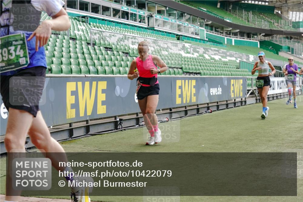13.09.2026 - 21. swb-Marathon Bremen Michael Burmester http://msf.ph/oto/10422079 13.09.2026 12:59:47 Laufen im Stadion 135, 148, 191, 226, 232, 260, 342, 651, 745, 972, 1080, 1166, 1209, 1368, 1493, 1494, 1516, 1650, 1861, 1931, 1935, 1963, 2088, 2210, 2289, 2293, 2306, 2322, 2343, 2367, 2425, 2481, 2517, 2570, 2577, 2686, 2700, 2771, 2806, 2807, 2827, 2885, 2899, 2906, 2914, 2953, 2961, 2979, 3015, 3021, 3076, 3098, 3105, 3120, 3124, 3145, 3168, 3190, 3233, 3273, 3354, 3435, 3480, 3516, 3531, 3652, 3729, 3774, 3855, 3856, 3861, 3930, 3934, 205 meine-sportfotos.de