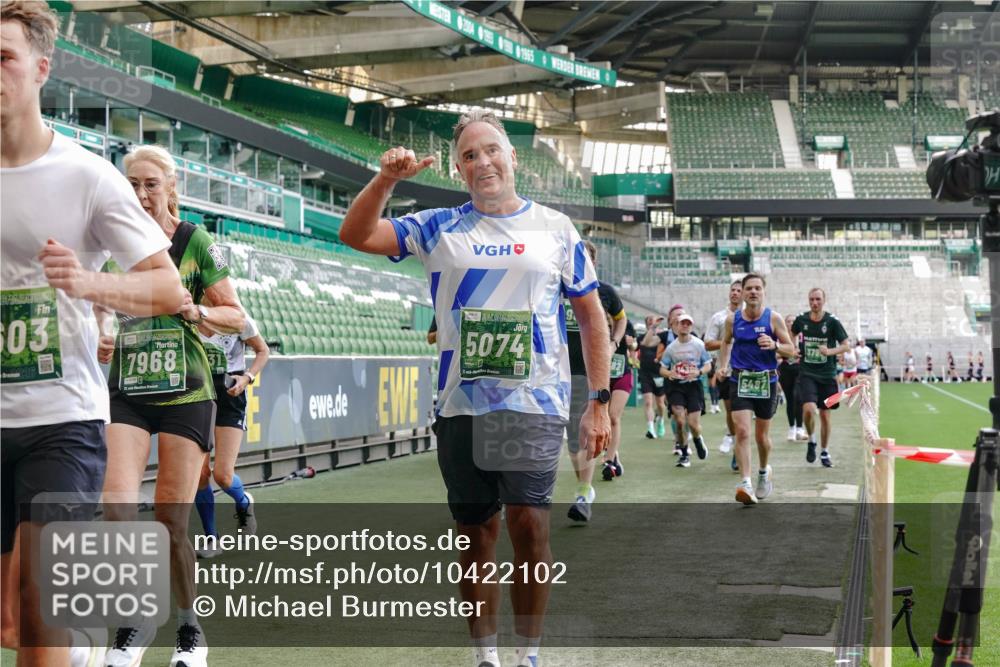 13.09.2026 - 21. swb-Marathon Bremen Michael Burmester http://msf.ph/oto/10422102 13.09.2026 13:22:37 Laufen im Stadion 128, 160, 211, 258, 343, 351, 423, 441, 533, 571, 601, 609, 708, 782, 851, 892, 1060, 1094, 1157, 1158, 1177, 1178, 1259, 1316, 1331, 1344, 1417, 1518, 1657, 1669, 1691, 1729, 1746, 1788, 1883, 2213, 2290, 2433, 2475, 2504, 2526, 2551, 2619, 2632, 2652, 2660, 2685, 2711, 2828, 2954, 2964, 2995, 3022, 3034, 3144, 3225, 3252, 3347, 3351, 3423, 3447, 3505, 3530, 3559, 3682, 3727, 3784, 3819, 4020, 4054, 4231, 4406, 4407, 4431, 4467, 4584, 1506 meine-sportfotos.de