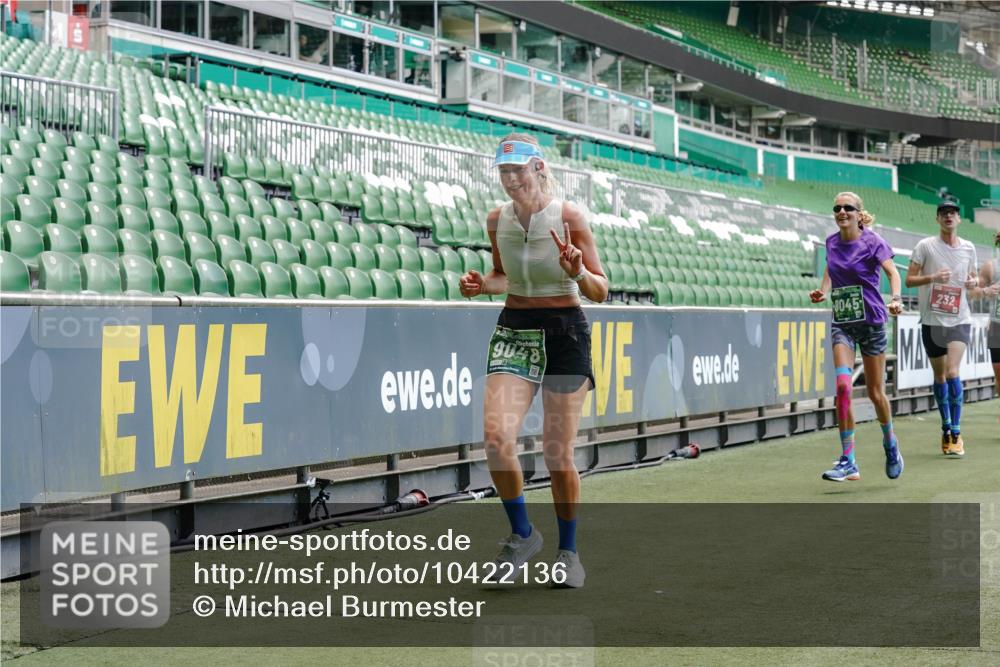 13.09.2026 - 21. swb-Marathon Bremen Michael Burmester http://msf.ph/oto/10422136 13.09.2026 12:59:49 Laufen im Stadion 135, 148, 191, 226, 232, 260, 342, 651, 745, 972, 1080, 1166, 1209, 1368, 1493, 1494, 1516, 1650, 1861, 1931, 1935, 1963, 2088, 2210, 2289, 2293, 2306, 2322, 2343, 2367, 2427, 2481, 2517, 2570, 2577, 2686, 2700, 2771, 2806, 2807, 2827, 2885, 2899, 2906, 2914, 2953, 2961, 2979, 3015, 3021, 3076, 3098, 3105, 3120, 3124, 3145, 3168, 3190, 3233, 3273, 3354, 3435, 3480, 3516, 3531, 3652, 3729, 3774, 3855, 3856, 3861, 3930, 3934, 205 meine-sportfotos.de