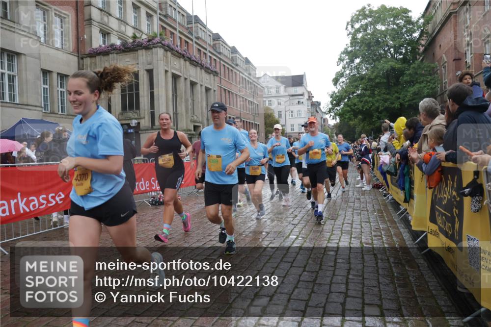 13.09.2026 - Kiel Lauf Yannick Fuchs http://msf.ph/oto/10422138 13.09.2026 10:55:30 Ziel 34, 313, 428, 1841, 1885, 2330, 2331, 3105, 3379, 4519, 4594, 5485, 5544, 5572, 5822, 5903, 6753, 6880, 6922, 7148, 7568, 7966, 8330, 8765, 8772, 9014, 9651, 9653, 9858, 10597, 10722, 11946, 12500, 185, 313, 575, 1232, 1459, 1815, 1851, 1973, 2198, 2339, 2548, 2554, 2738, 2813, 3084, 3429, 3645, 3699, 3903, 4369, 4370, 4403, 4625, 4652, 4665, 4678, 4898, 4902, 5104, 5485, 5645, 5834, 6193, 6490, 6498, 6501, 6583, 6800, 6991, 7118, 7450, 7566, 7722, 8121, 8791, 1619 meine-sportfotos.de