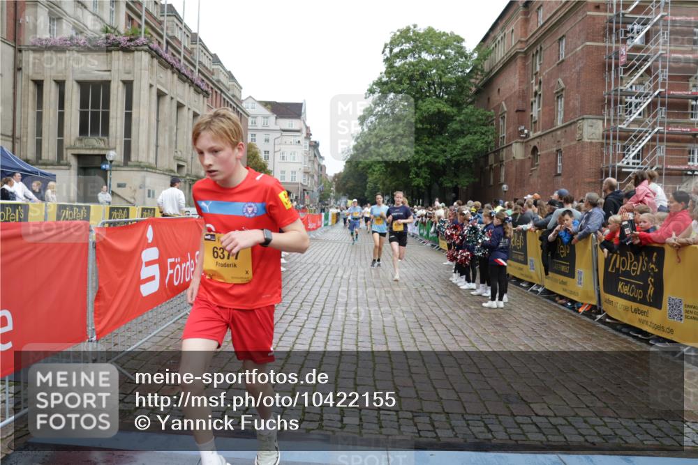 13.09.2026 - Kiel Lauf Yannick Fuchs http://msf.ph/oto/10422155 13.09.2026 09:43:23 Ziel 255, 401, 623, 1508, 4256, 5929, 6377, 7099, 7532, 7857, 8066, 8808, 10189, 1040, 1213, 3041, 3849, 3850, 5530, 7874, 8191, 8870, 9311, 9354, 9629, 9933, 10047, 10118, 11721, 11753, 12259, 12678, 40, 1049, 1833, 1857, 4171, 5964, 7773, 7905, 8770, 8834, 9323, 9934, 10300, 10460, 11246, 12101, 12164, 12575, 762, 3827, 4322, 8870, 9311, 9519, 11721, 12678 meine-sportfotos.de