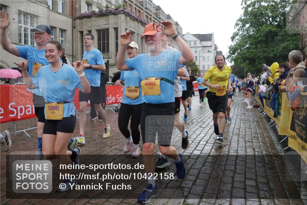 13.09.2026 - Kiel Lauf Yannick Fuchs http://msf.ph/oto/10422158 13.09.2026 10:55:32 Ziel 34, 428, 1841, 1885, 3105, 3379, 3539, 4519, 4594, 5544, 5572, 5822, 5903, 6753, 6880, 6922, 7148, 7568, 7966, 8330, 8765, 8772, 9014, 9651, 9653, 9858, 10597, 10722, 11621, 11946, 11952, 12500, 185, 313, 575, 1232, 1459, 1815, 1851, 1973, 2198, 2330, 2331, 2339, 2548, 2554, 2738, 2813, 3084, 3379, 3429, 3645, 3699, 3903, 4369, 4403, 4625, 4652, 4665, 4678, 4898, 4902, 5104, 5485, 5645, 5834, 6193, 6490, 6498, 6501, 6583, 6800, 6991, 7118, 7450, 7566, 7722, 8121, 8791, 9858 meine-sportfotos.de