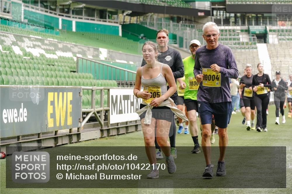 13.09.2026 - 21. swb-Marathon Bremen Michael Burmester http://msf.ph/oto/10422170 13.09.2026 10:45:34 Laufen im Stadion 10137, 10176, 10191, 10192, 10194, 10202, 10242, 10295, 10344, 10430, 10472, 10524, 10568, 10600, 10629, 10651, 10679, 10713, 10979, 10999, 11050, 11081, 11181, 11200, 11233, 11244, 11307, 11309, 11367, 11385, 11495, 11574, 11629, 11675, 11709, 11760, 11808, 11821, 11932, 11943, 12057, 12089, 12151, 12153, 12177, 12178, 12211, 12224, 12226, 12285, 12311, 12321, 12334, 12374, 12462, 12539, 10148, 10303, 10330, 10361, 10362 meine-sportfotos.de