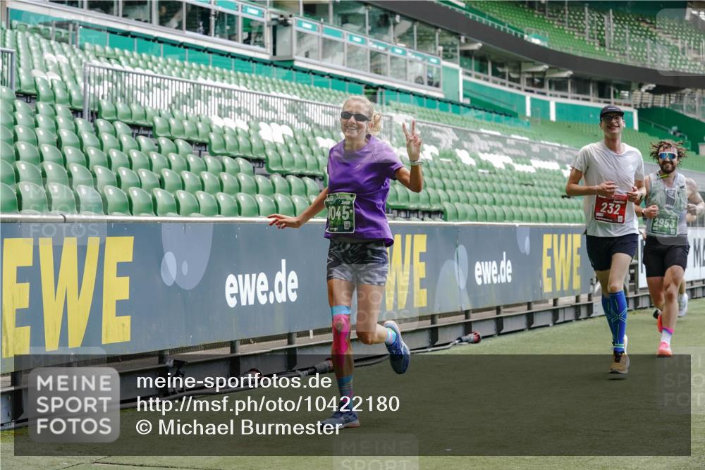 13.09.2026 - 21. swb-Marathon Bremen Michael Burmester http://msf.ph/oto/10422180 13.09.2026 12:59:50 Laufen im Stadion 135, 148, 191, 226, 232, 260, 342, 651, 745, 972, 1080, 1166, 1209, 1368, 1493, 1494, 1516, 1650, 1861, 1931, 1935, 1963, 2088, 2210, 2289, 2293, 2306, 2322, 2367, 2427, 2481, 2517, 2570, 2577, 2686, 2700, 2771, 2806, 2807, 2827, 2885, 2899, 2906, 2914, 2953, 2961, 2979, 3015, 3021, 3076, 3098, 3105, 3120, 3124, 3145, 3168, 3190, 3233, 3273, 3354, 3435, 3480, 3516, 3531, 3652, 3729, 3774, 3855, 3856, 3861, 3930, 3934, 205 meine-sportfotos.de