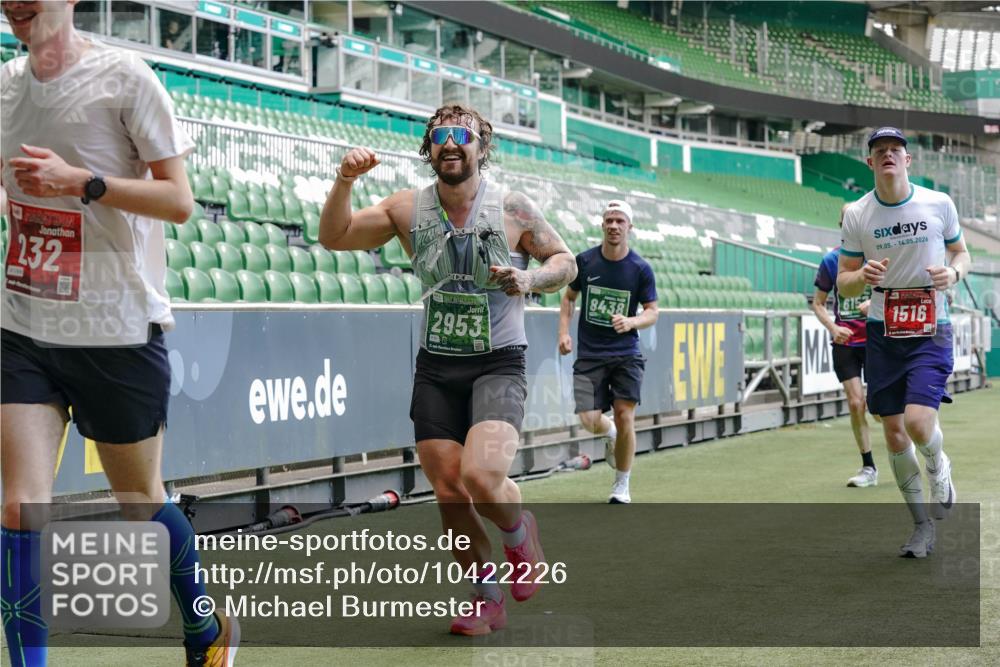 13.09.2026 - 21. swb-Marathon Bremen Michael Burmester http://msf.ph/oto/10422226 13.09.2026 12:59:53 Laufen im Stadion 135, 148, 191, 226, 232, 260, 342, 651, 745, 972, 1080, 1166, 1209, 1368, 1493, 1494, 1516, 1650, 1861, 1935, 1963, 2088, 2210, 2289, 2293, 2306, 2322, 2367, 2427, 2481, 2517, 2570, 2577, 2686, 2700, 2708, 2771, 2806, 2807, 2827, 2885, 2899, 2906, 2914, 2953, 2961, 2979, 3015, 3021, 3076, 3098, 3105, 3120, 3124, 3145, 3168, 3173, 3190, 3233, 3273, 3354, 3435, 3480, 3516, 3531, 3652, 3729, 3774, 3855, 3856, 3861, 3930, 3934 meine-sportfotos.de