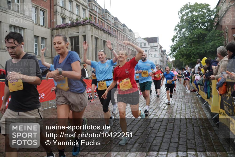 13.09.2026 - Kiel Lauf Yannick Fuchs http://msf.ph/oto/10422251 13.09.2026 10:55:44 Ziel 280, 566, 1264, 1673, 1885, 1929, 2190, 2208, 2589, 3297, 3539, 4594, 4747, 5034, 6753, 6922, 7988, 8330, 8346, 8631, 8632, 8722, 9651, 9653, 11036, 11196, 11621, 11952, 12327, 12499, 34, 185, 313, 428, 1841, 1851, 2330, 2331, 2738, 3105, 3379, 3429, 3645, 3903, 4403, 4519, 4594, 4678, 4898, 5104, 5485, 5544, 5572, 5822, 5834, 5903, 6490, 6753, 6800, 6880, 6991, 7118, 7148, 7450, 7566, 7568, 7966, 8330, 8765, 8772, 8791, 9014, 9858, 10597, 10722, 11946, 12500, 2548 meine-sportfotos.de