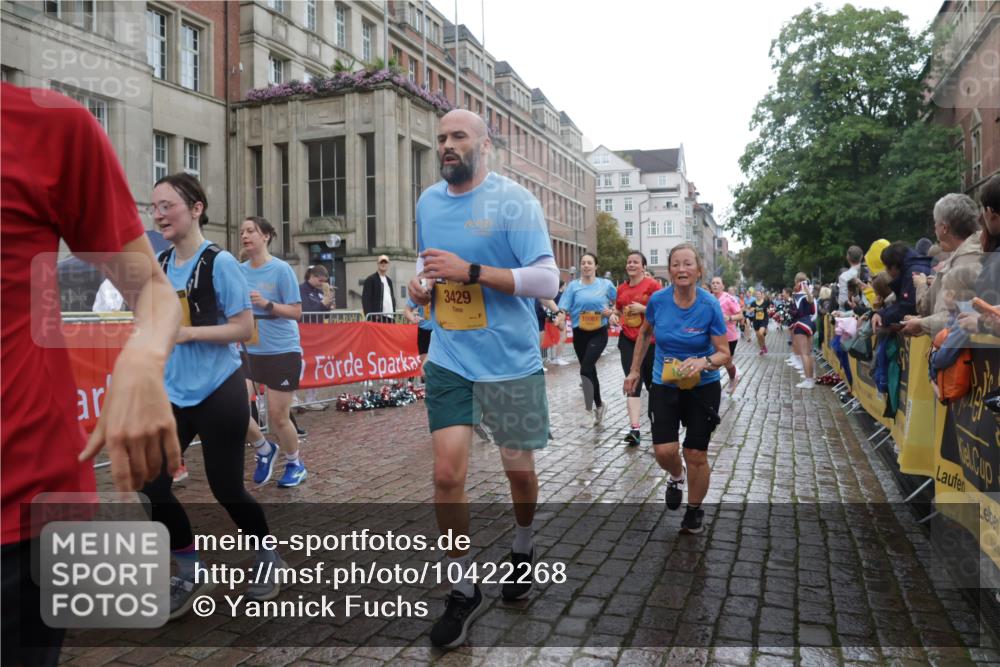 13.09.2026 - Kiel Lauf Yannick Fuchs http://msf.ph/oto/10422268 13.09.2026 10:55:45 Ziel 280, 566, 1264, 1673, 1885, 1929, 2190, 2208, 2264, 2589, 3297, 3539, 4747, 5034, 5752, 6922, 7988, 8346, 8631, 8632, 8722, 9651, 9653, 11036, 11196, 11621, 11952, 12327, 12499, 34, 185, 313, 428, 1841, 1851, 1885, 2330, 2331, 2738, 3105, 3379, 3429, 3645, 3903, 4403, 4519, 4594, 4678, 4898, 5485, 5544, 5572, 5822, 5834, 5903, 6490, 6753, 6800, 6880, 6922, 6991, 7118, 7148, 7450, 7566, 7568, 7966, 8330, 8765, 8772, 8791, 9014, 9651, 9653, 9858, 10597, 10722, 11946, 12500 meine-sportfotos.de