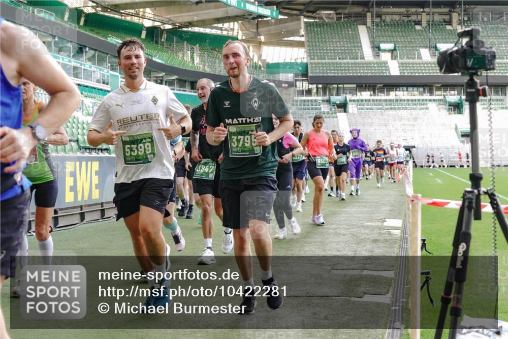 13.09.2026 - 21. swb-Marathon Bremen Michael Burmester http://msf.ph/oto/10422281 13.09.2026 13:22:43 Laufen im Stadion 128, 160, 211, 258, 343, 351, 423, 441, 533, 571, 601, 609, 708, 782, 851, 892, 1060, 1094, 1157, 1177, 1178, 1259, 1316, 1331, 1344, 1417, 1518, 1657, 1669, 1691, 1729, 1746, 1788, 1883, 2213, 2290, 2433, 2475, 2504, 2526, 2551, 2619, 2632, 2652, 2660, 2685, 2711, 2828, 2954, 2964, 2995, 3022, 3034, 3225, 3252, 3347, 3351, 3423, 3447, 3505, 3530, 3559, 3682, 3727, 3770, 3784, 3819, 4020, 4054, 4231, 4406, 4407, 4431, 4466, 4467, 4584, 1506 meine-sportfotos.de