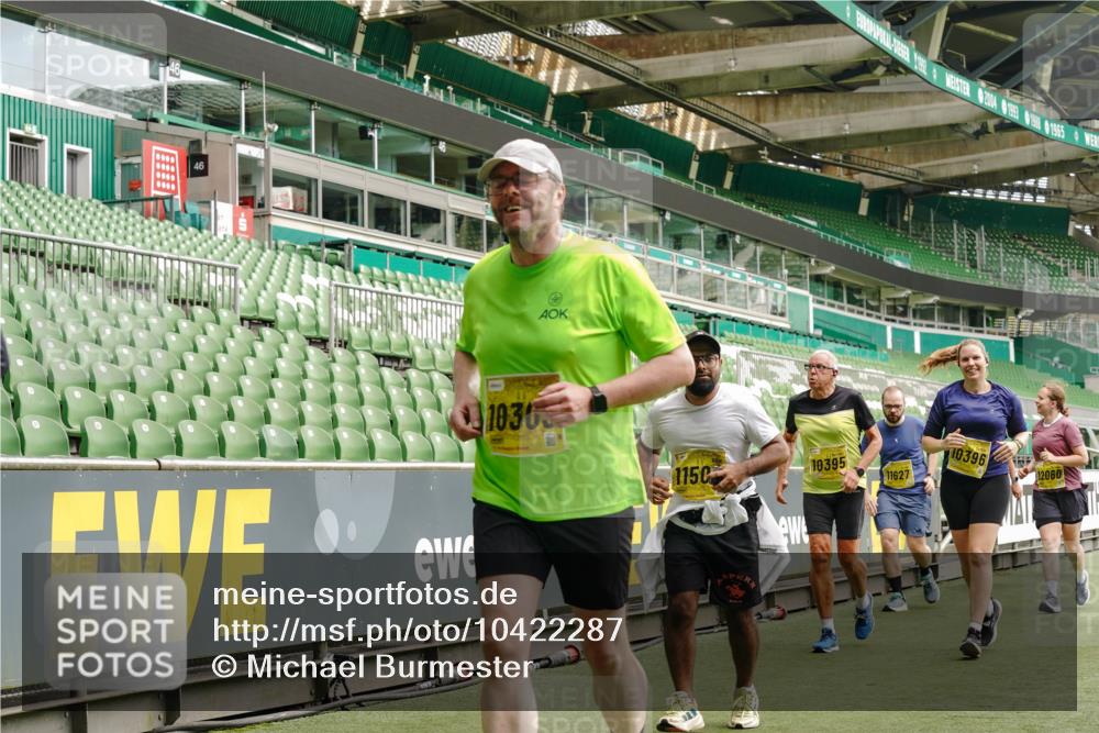 13.09.2026 - 21. swb-Marathon Bremen Michael Burmester http://msf.ph/oto/10422287 13.09.2026 10:45:40 Laufen im Stadion 10137, 10176, 10191, 10192, 10194, 10202, 10242, 10344, 10430, 10472, 10524, 10568, 10600, 10651, 10679, 10713, 10979, 10999, 11050, 11081, 11181, 11200, 11233, 11244, 11296, 11309, 11367, 11385, 11495, 11529, 11546, 11574, 11629, 11675, 11709, 11760, 11808, 11821, 11932, 11943, 12057, 12089, 12151, 12153, 12177, 12178, 12211, 12224, 12226, 12285, 12311, 12321, 12334, 12374, 12462, 12539, 10148, 10303, 10330, 10361, 10362 meine-sportfotos.de