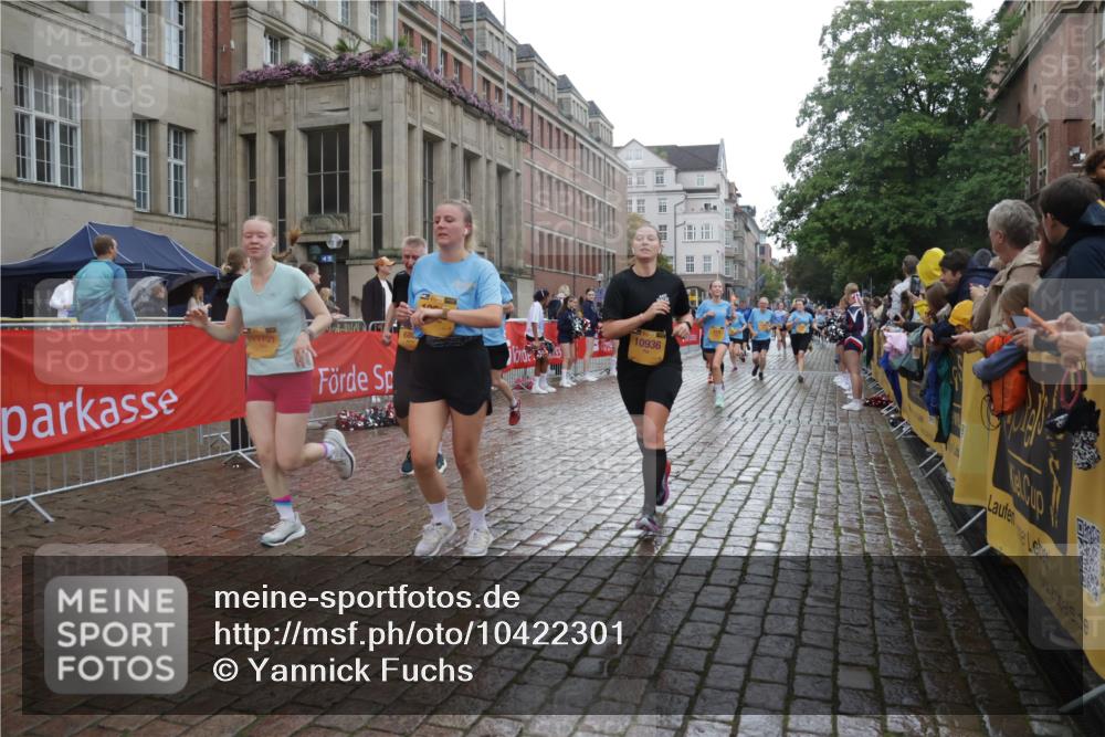 13.09.2026 - Kiel Lauf Yannick Fuchs http://msf.ph/oto/10422301 13.09.2026 10:55:51 Ziel 280, 566, 1264, 1673, 1929, 2264, 2589, 2798, 3297, 4556, 4747, 5034, 5279, 5752, 5772, 7707, 7851, 7988, 8631, 8722, 8733, 11036, 11196, 12327, 12499, 12579, 34, 313, 428, 1841, 1885, 2190, 2208, 2330, 2331, 3105, 3297, 3379, 3539, 3645, 4519, 4594, 5485, 5544, 5572, 5822, 5903, 6753, 6800, 6880, 6922, 7148, 7568, 7966, 8330, 8346, 8632, 8765, 8772, 9014, 9651, 9653, 9858, 10597, 10722, 11621, 11946, 11952, 12500, 574, 778, 7483, 7118, 7566, 8845 meine-sportfotos.de