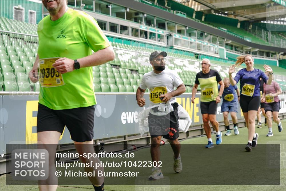 13.09.2026 - 21. swb-Marathon Bremen Michael Burmester http://msf.ph/oto/10422302 13.09.2026 10:45:41 Laufen im Stadion 10137, 10176, 10191, 10192, 10194, 10202, 10242, 10344, 10430, 10472, 10524, 10568, 10600, 10651, 10679, 10713, 10979, 11050, 11081, 11181, 11200, 11244, 11296, 11309, 11367, 11385, 11495, 11529, 11546, 11574, 11629, 11675, 11709, 11760, 11808, 11821, 11932, 11943, 12057, 12089, 12151, 12153, 12177, 12178, 12211, 12224, 12226, 12285, 12311, 12316, 12317, 12321, 12334, 12374, 12422, 12462, 12539, 10002, 10148, 10303, 10330, 10361, 10362 meine-sportfotos.de