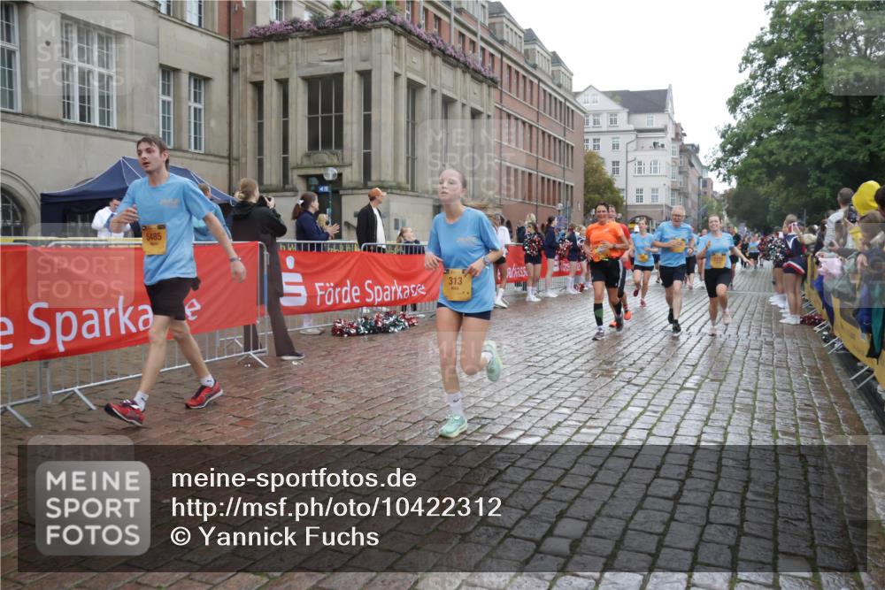 13.09.2026 - Kiel Lauf Yannick Fuchs http://msf.ph/oto/10422312 13.09.2026 10:55:53 Ziel 280, 566, 1264, 1673, 1929, 2264, 2589, 2798, 4556, 4747, 5034, 5279, 5553, 5752, 5772, 7707, 7851, 7988, 8631, 8722, 8733, 8813, 9069, 11036, 11196, 12327, 12499, 12579, 34, 313, 428, 1841, 1885, 1929, 2190, 2208, 2330, 2331, 3105, 3297, 3379, 3539, 4519, 4594, 5485, 5544, 5572, 5822, 5903, 6753, 6800, 6880, 6922, 7148, 7568, 7966, 8330, 8346, 8631, 8632, 8765, 8772, 9014, 9651, 9653, 9858, 10597, 10722, 11036, 11621, 11946, 11952, 12500, 574, 778, 7483, 7118, 7566, 8845 meine-sportfotos.de