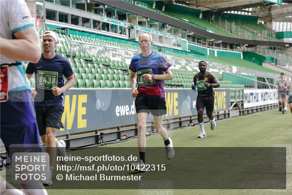 13.09.2026 - 21. swb-Marathon Bremen Michael Burmester http://msf.ph/oto/10422315 13.09.2026 12:59:56 Laufen im Stadion 135, 191, 226, 232, 260, 342, 651, 745, 972, 1080, 1166, 1209, 1368, 1493, 1494, 1516, 1650, 1861, 1935, 1963, 2088, 2210, 2289, 2293, 2306, 2322, 2367, 2427, 2481, 2517, 2570, 2577, 2686, 2700, 2708, 2806, 2807, 2827, 2885, 2899, 2906, 2914, 2953, 2961, 2979, 3015, 3021, 3076, 3098, 3105, 3120, 3124, 3145, 3168, 3173, 3190, 3233, 3273, 3354, 3435, 3480, 3516, 3531, 3642, 3652, 3729, 3774, 3855, 3856, 3861, 3930, 3934 meine-sportfotos.de