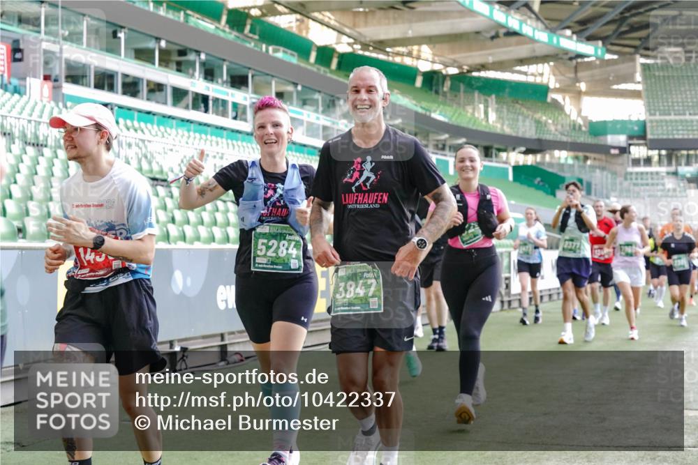 13.09.2026 - 21. swb-Marathon Bremen Michael Burmester http://msf.ph/oto/10422337 13.09.2026 13:22:44 Laufen im Stadion 128, 160, 211, 258, 343, 351, 423, 441, 533, 571, 601, 609, 708, 851, 892, 1060, 1094, 1157, 1177, 1178, 1259, 1331, 1344, 1417, 1518, 1657, 1669, 1691, 1729, 1746, 1788, 1883, 2213, 2290, 2433, 2475, 2504, 2526, 2551, 2619, 2632, 2652, 2660, 2685, 2711, 2828, 2954, 2964, 2995, 3022, 3034, 3225, 3252, 3347, 3351, 3423, 3447, 3505, 3530, 3559, 3682, 3727, 3770, 3784, 3819, 4020, 4054, 4231, 4406, 4407, 4431, 4466, 4467, 4584, 1506 meine-sportfotos.de