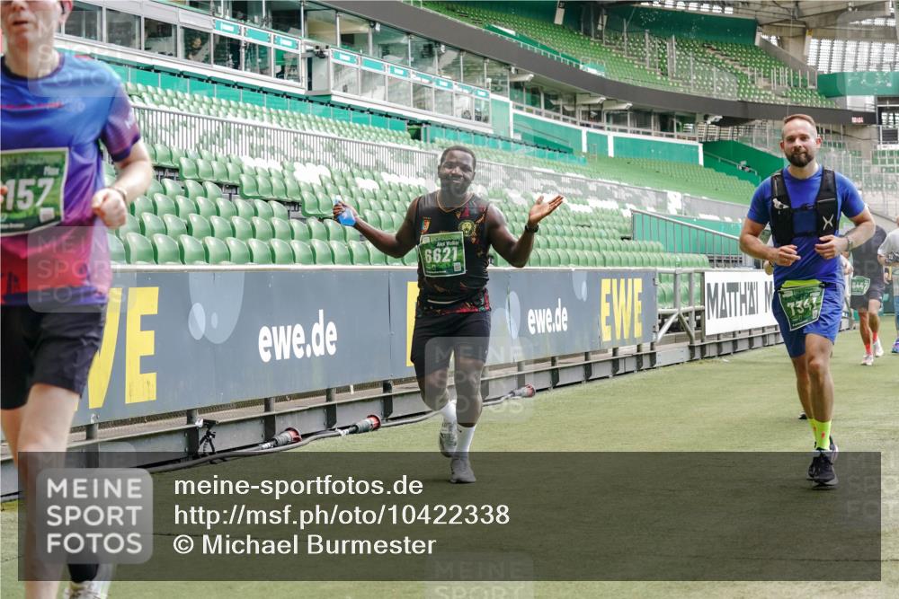 13.09.2026 - 21. swb-Marathon Bremen Michael Burmester http://msf.ph/oto/10422338 13.09.2026 12:59:57 Laufen im Stadion 135, 191, 226, 232, 260, 342, 651, 745, 972, 1080, 1166, 1209, 1368, 1493, 1494, 1516, 1650, 1861, 1935, 1963, 2088, 2210, 2289, 2293, 2306, 2322, 2367, 2427, 2481, 2517, 2570, 2577, 2686, 2700, 2708, 2806, 2807, 2827, 2885, 2899, 2906, 2914, 2953, 2961, 2967, 2979, 3015, 3021, 3076, 3098, 3105, 3120, 3124, 3145, 3168, 3173, 3190, 3233, 3273, 3354, 3385, 3435, 3480, 3516, 3531, 3642, 3652, 3729, 3774, 3855, 3856, 3861, 3930, 3934 meine-sportfotos.de