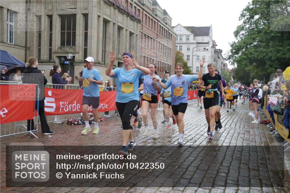 13.09.2026 - Kiel Lauf Yannick Fuchs http://msf.ph/oto/10422350 13.09.2026 10:55:59 Ziel 350, 429, 712, 774, 775, 2264, 2564, 2798, 4556, 5279, 5553, 5752, 5772, 6572, 7707, 7851, 7995, 8073, 8158, 8733, 8813, 8910, 9069, 12316, 12579, 34, 280, 566, 1264, 1673, 1841, 1885, 1929, 2190, 2208, 2589, 3105, 3297, 3539, 4519, 4594, 4747, 5034, 5544, 5572, 5822, 5903, 6753, 6880, 6922, 7148, 7568, 7966, 7988, 8330, 8346, 8631, 8632, 8722, 8765, 8772, 9014, 9651, 9653, 10597, 10722, 11036, 11196, 11621, 11946, 11952, 12327, 12499, 12500, 574, 778, 7483 meine-sportfotos.de