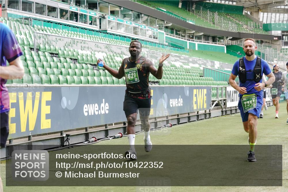 13.09.2026 - 21. swb-Marathon Bremen Michael Burmester http://msf.ph/oto/10422352 13.09.2026 12:59:57 Laufen im Stadion 135, 191, 226, 232, 260, 342, 651, 745, 972, 1080, 1166, 1209, 1368, 1493, 1494, 1516, 1650, 1861, 1935, 1963, 2088, 2210, 2289, 2293, 2306, 2322, 2367, 2427, 2481, 2517, 2570, 2577, 2686, 2700, 2708, 2806, 2807, 2827, 2885, 2899, 2906, 2914, 2953, 2961, 2967, 2979, 3015, 3021, 3076, 3098, 3105, 3120, 3124, 3145, 3168, 3173, 3190, 3233, 3273, 3354, 3385, 3435, 3480, 3516, 3531, 3642, 3652, 3729, 3774, 3855, 3856, 3861, 3930, 3934 meine-sportfotos.de