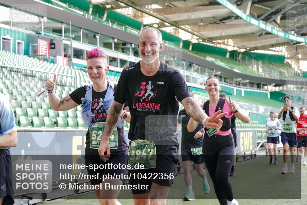 13.09.2026 - 21. swb-Marathon Bremen Michael Burmester http://msf.ph/oto/10422356 13.09.2026 13:22:45 Laufen im Stadion 128, 160, 211, 258, 343, 351, 423, 441, 533, 571, 601, 609, 708, 851, 892, 1060, 1094, 1157, 1177, 1178, 1259, 1331, 1344, 1417, 1518, 1657, 1669, 1691, 1729, 1746, 1788, 1883, 2213, 2290, 2433, 2475, 2504, 2526, 2551, 2619, 2632, 2652, 2660, 2685, 2711, 2828, 2954, 2964, 2995, 3022, 3034, 3225, 3252, 3292, 3347, 3351, 3423, 3447, 3505, 3530, 3559, 3682, 3727, 3770, 3784, 3819, 4020, 4054, 4231, 4406, 4407, 4431, 4466, 4467, 4584, 1506 meine-sportfotos.de