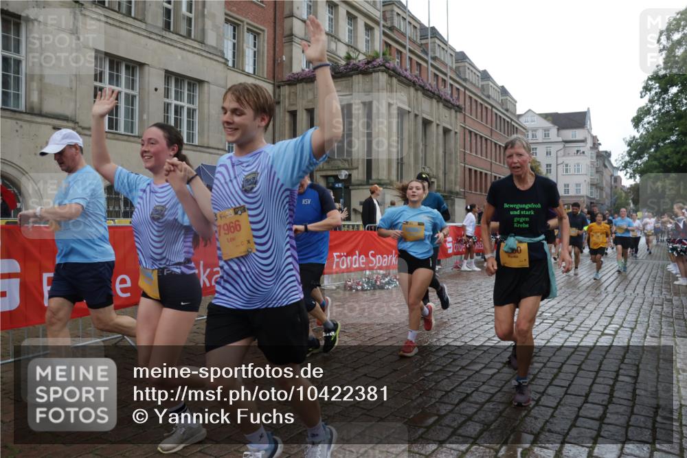 13.09.2026 - Kiel Lauf Yannick Fuchs http://msf.ph/oto/10422381 13.09.2026 10:56:01 Ziel 350, 429, 712, 774, 775, 2564, 2798, 4556, 5009, 5279, 5553, 5772, 6572, 7483, 7707, 7851, 7995, 8073, 8158, 8733, 8813, 8910, 9069, 12316, 12579, 34, 280, 566, 1264, 1673, 1885, 1929, 2190, 2208, 2264, 2589, 3105, 3297, 3539, 4519, 4594, 4747, 5034, 5279, 5544, 5572, 5752, 5772, 5822, 5903, 6753, 6880, 6922, 7148, 7568, 7966, 7988, 8330, 8346, 8631, 8632, 8722, 8765, 8772, 9014, 9651, 9653, 10597, 10722, 11036, 11196, 11621, 11946, 11952, 12327, 12499, 12500, 574, 778 meine-sportfotos.de