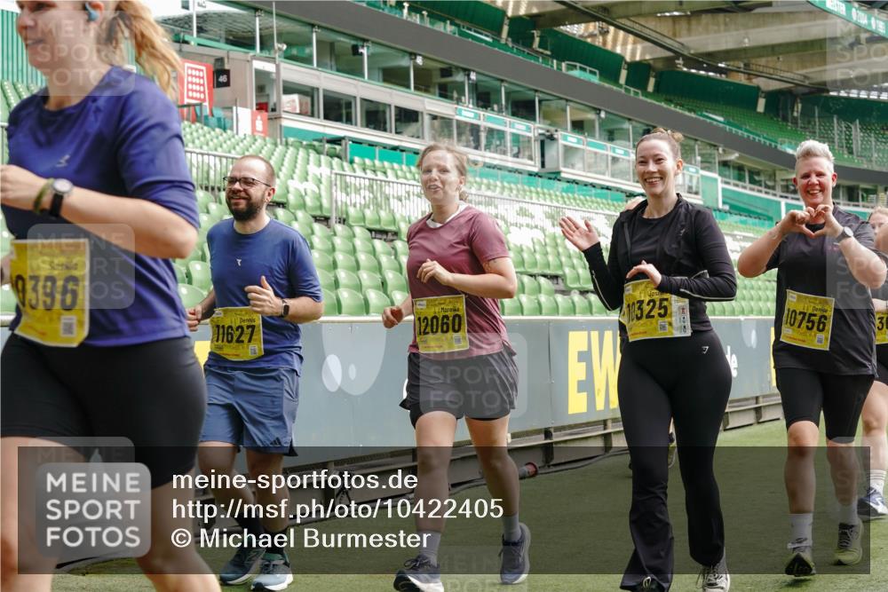 13.09.2026 - 21. swb-Marathon Bremen Michael Burmester http://msf.ph/oto/10422405 13.09.2026 10:45:44 Laufen im Stadion 10137, 10176, 10191, 10192, 10194, 10202, 10242, 10344, 10430, 10472, 10524, 10568, 10600, 10651, 10679, 10713, 10979, 11050, 11081, 11181, 11200, 11244, 11296, 11309, 11367, 11385, 11495, 11529, 11530, 11546, 11574, 11629, 11675, 11709, 11760, 11808, 11821, 11932, 11943, 12057, 12089, 12151, 12153, 12177, 12178, 12211, 12224, 12226, 12285, 12311, 12316, 12317, 12321, 12334, 12374, 12422, 12462, 12539, 10002, 10148, 10303, 10330, 10361, 10362 meine-sportfotos.de