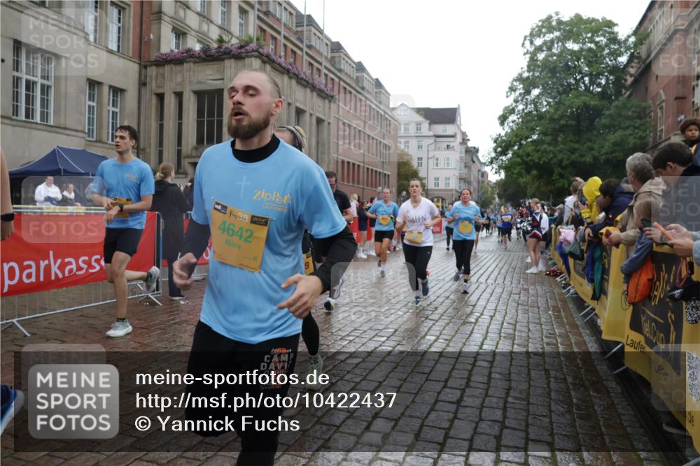 13.09.2026 - Kiel Lauf Yannick Fuchs http://msf.ph/oto/10422437 13.09.2026 10:56:07 Ziel 350, 429, 574, 712, 774, 775, 778, 1208, 2564, 2829, 3541, 5009, 5553, 6572, 7292, 7483, 7995, 8054, 8073, 8158, 8813, 8910, 9069, 10433, 10750, 10774, 10795, 12043, 12171, 12316, 12603, 280, 566, 1264, 1673, 1885, 1929, 2190, 2208, 2264, 2589, 2798, 3105, 3297, 3539, 4519, 4556, 4594, 4747, 5034, 5279, 5553, 5752, 5772, 5822, 6753, 6922, 7707, 7851, 7988, 8330, 8346, 8631, 8632, 8722, 8733, 8813, 9014, 9651, 9653, 11036, 11196, 11621, 11952, 12327, 12499, 12579, 248, 34 meine-sportfotos.de
