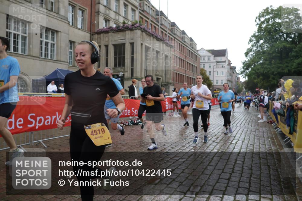 13.09.2026 - Kiel Lauf Yannick Fuchs http://msf.ph/oto/10422445 13.09.2026 10:56:07 Ziel 350, 429, 574, 712, 774, 775, 778, 1208, 2564, 2829, 3541, 5009, 5553, 6572, 7292, 7483, 7995, 8054, 8073, 8158, 8813, 8910, 9069, 10433, 10750, 10774, 10795, 12043, 12171, 12316, 12603, 280, 566, 1264, 1673, 1885, 1929, 2190, 2208, 2264, 2589, 2798, 3105, 3297, 3539, 4519, 4556, 4594, 4747, 5034, 5279, 5553, 5752, 5772, 5822, 6753, 6922, 7707, 7851, 7988, 8330, 8346, 8631, 8632, 8722, 8733, 8813, 9014, 9651, 9653, 11036, 11196, 11621, 11952, 12327, 12499, 12579, 248, 34 meine-sportfotos.de