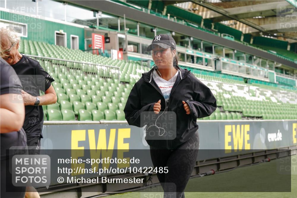 13.09.2026 - 21. swb-Marathon Bremen Michael Burmester http://msf.ph/oto/10422485 13.09.2026 10:45:48 Laufen im Stadion 10137, 10176, 10191, 10192, 10194, 10202, 10242, 10344, 10430, 10472, 10524, 10535, 10568, 10600, 10651, 10679, 10713, 10979, 11050, 11081, 11181, 11200, 11244, 11296, 11309, 11367, 11385, 11457, 11495, 11529, 11530, 11546, 11574, 11629, 11675, 11709, 11760, 11808, 11821, 11932, 11943, 12057, 12089, 12151, 12153, 12177, 12178, 12211, 12224, 12226, 12285, 12311, 12316, 12317, 12321, 12334, 12374, 12422, 12462, 12539, 10002, 10148, 10303, 10330, 10361, 10362 meine-sportfotos.de