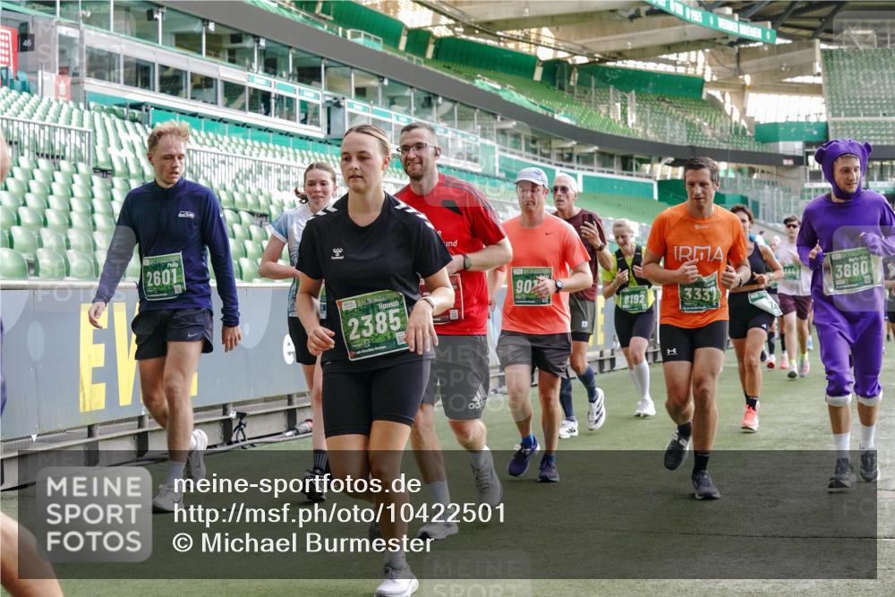 13.09.2026 - 21. swb-Marathon Bremen Michael Burmester http://msf.ph/oto/10422501 13.09.2026 13:22:50 Laufen im Stadion 128, 160, 211, 258, 343, 351, 434, 441, 533, 571, 601, 609, 708, 851, 892, 1060, 1094, 1157, 1178, 1259, 1331, 1344, 1417, 1518, 1657, 1669, 1691, 1729, 1746, 1788, 1883, 2213, 2290, 2433, 2475, 2504, 2526, 2619, 2632, 2652, 2660, 2685, 2711, 2828, 2954, 2964, 2968, 2995, 3022, 3034, 3225, 3252, 3282, 3292, 3347, 3351, 3395, 3423, 3447, 3505, 3530, 3559, 3682, 3727, 3770, 3784, 3819, 4020, 4054, 4231, 4406, 4407, 4431, 4466, 4467, 4584, 1506 meine-sportfotos.de