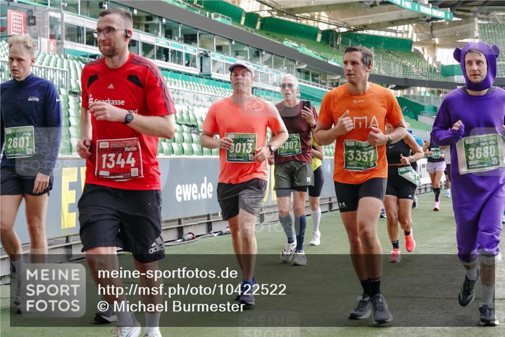13.09.2026 - 21. swb-Marathon Bremen Michael Burmester http://msf.ph/oto/10422522 13.09.2026 13:22:51 Laufen im Stadion 128, 160, 211, 258, 343, 351, 434, 441, 533, 571, 601, 609, 708, 851, 892, 1060, 1094, 1157, 1178, 1259, 1331, 1344, 1417, 1518, 1657, 1669, 1691, 1729, 1746, 1788, 1883, 2213, 2290, 2433, 2475, 2504, 2526, 2619, 2632, 2652, 2660, 2685, 2711, 2828, 2936, 2964, 2968, 2995, 3022, 3034, 3225, 3252, 3282, 3292, 3347, 3351, 3395, 3423, 3447, 3505, 3530, 3559, 3682, 3727, 3770, 3784, 3819, 4020, 4054, 4231, 4406, 4407, 4431, 4466, 4467, 4584, 1506 meine-sportfotos.de