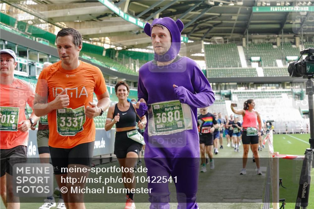 13.09.2026 - 21. swb-Marathon Bremen Michael Burmester http://msf.ph/oto/10422541 13.09.2026 13:22:52 Laufen im Stadion 128, 160, 211, 258, 343, 351, 434, 441, 533, 571, 601, 609, 708, 851, 892, 1060, 1094, 1157, 1178, 1259, 1331, 1344, 1417, 1518, 1657, 1669, 1691, 1729, 1746, 1788, 1883, 2213, 2290, 2433, 2475, 2504, 2526, 2619, 2632, 2652, 2660, 2685, 2711, 2828, 2936, 2964, 2968, 2995, 3022, 3034, 3225, 3252, 3282, 3292, 3347, 3351, 3395, 3423, 3447, 3505, 3530, 3559, 3682, 3727, 3770, 3784, 3819, 4020, 4054, 4231, 4406, 4407, 4431, 4466, 4467, 4584, 1506 meine-sportfotos.de