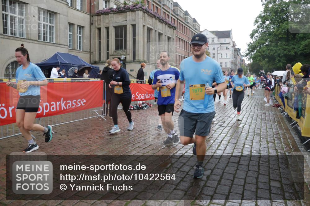 13.09.2026 - Kiel Lauf Yannick Fuchs http://msf.ph/oto/10422564 13.09.2026 10:56:18 Ziel 778, 1618, 2075, 2454, 2829, 3267, 3541, 4806, 5067, 5682, 5683, 6530, 6605, 6884, 7292, 8054, 9210, 10264, 10421, 10433, 10570, 10750, 10774, 10795, 12043, 12171, 12669, 280, 350, 429, 566, 574, 712, 774, 775, 1208, 1264, 1673, 1929, 2264, 2564, 2589, 2798, 3541, 4556, 4747, 5009, 5034, 5279, 5553, 5752, 5772, 6572, 7292, 7483, 7707, 7851, 7988, 7995, 8054, 8073, 8158, 8631, 8722, 8733, 8813, 8910, 9069, 10795, 11036, 11196, 12316, 12327, 12499, 12579, 248, 1139, 1504 meine-sportfotos.de