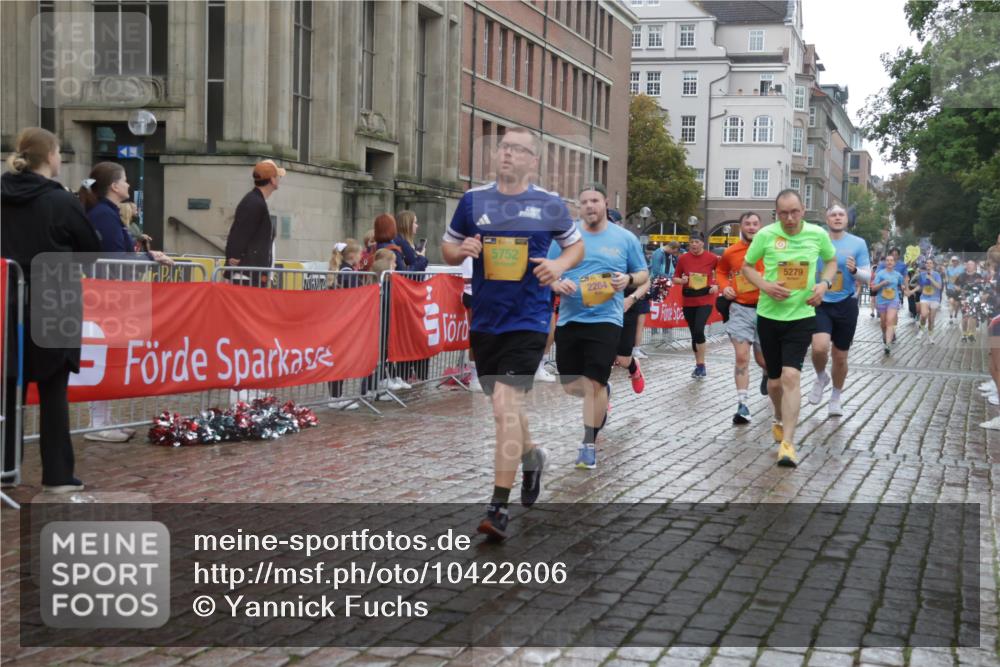 13.09.2026 - Kiel Lauf Yannick Fuchs http://msf.ph/oto/10422606 13.09.2026 10:56:22 Ziel 248, 476, 929, 1618, 2075, 2454, 2674, 2829, 2880, 3267, 4440, 4806, 5067, 5682, 5683, 6530, 6605, 6884, 8989, 8997, 9210, 10264, 10421, 10433, 10509, 10570, 12043, 12669, 280, 350, 429, 574, 712, 774, 775, 778, 1208, 1264, 2264, 2564, 2798, 2829, 3541, 4556, 5009, 5034, 5279, 5553, 5752, 5772, 6572, 7292, 7483, 7707, 7851, 7995, 8054, 8073, 8158, 8733, 8813, 8910, 9069, 10433, 10750, 10774, 10795, 11196, 12316, 12327, 12579, 452, 1139, 1504 meine-sportfotos.de