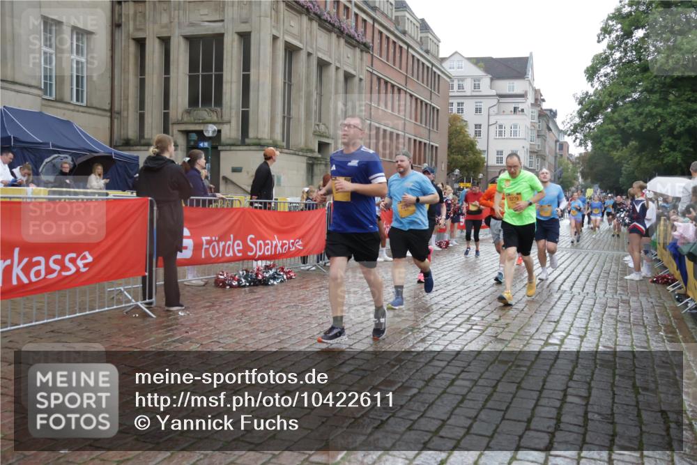 13.09.2026 - Kiel Lauf Yannick Fuchs http://msf.ph/oto/10422611 13.09.2026 10:56:23 Ziel 248, 476, 929, 1618, 2075, 2454, 2674, 2880, 3267, 4440, 4806, 5067, 5682, 5683, 6530, 6605, 6884, 8989, 8997, 9210, 10264, 10421, 10509, 10570, 12669, 350, 429, 574, 712, 774, 775, 778, 1208, 2264, 2564, 2798, 2829, 3541, 4556, 5009, 5034, 5279, 5553, 5752, 5772, 6572, 6605, 7292, 7483, 7707, 7851, 7995, 8054, 8073, 8158, 8733, 8813, 8910, 9069, 10421, 10433, 10750, 10774, 10795, 11196, 12316, 12327, 12579, 452, 1139, 1504 meine-sportfotos.de