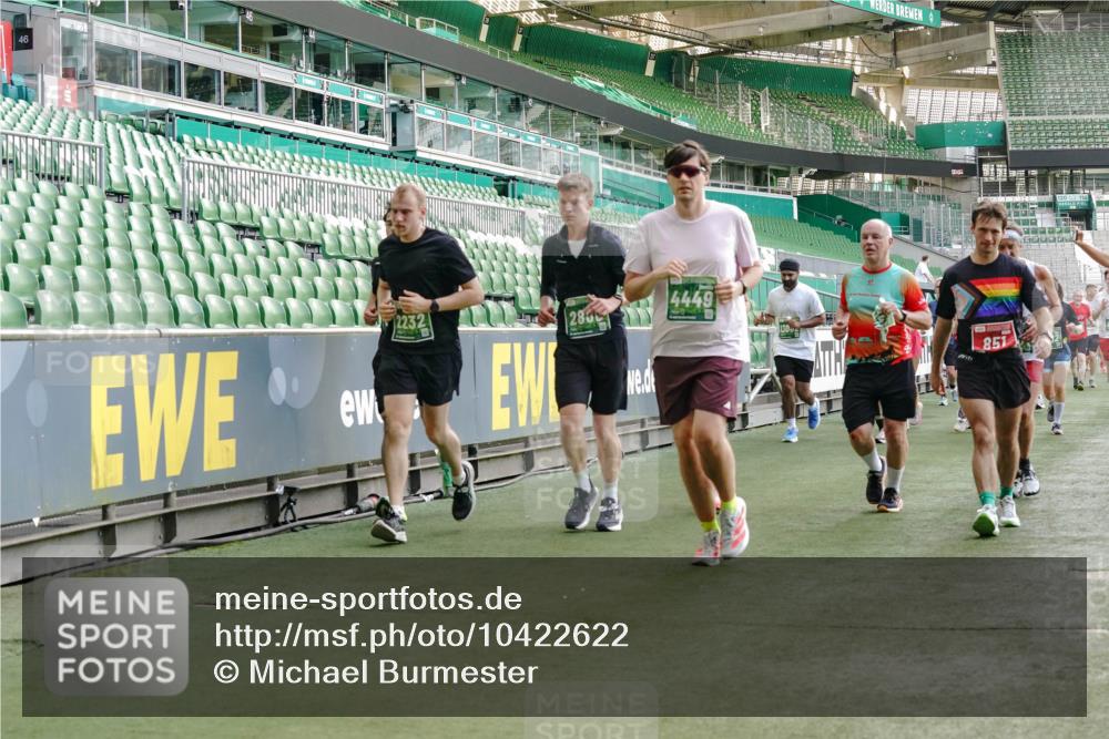 13.09.2026 - 21. swb-Marathon Bremen Michael Burmester http://msf.ph/oto/10422622 13.09.2026 13:22:55 Laufen im Stadion 128, 160, 211, 258, 343, 351, 434, 441, 533, 571, 601, 609, 708, 851, 892, 1060, 1094, 1157, 1178, 1259, 1331, 1344, 1417, 1518, 1657, 1669, 1691, 1729, 1746, 1788, 1883, 2213, 2290, 2433, 2475, 2495, 2504, 2526, 2619, 2632, 2652, 2660, 2685, 2711, 2936, 2964, 2968, 2995, 3022, 3034, 3225, 3252, 3282, 3292, 3347, 3351, 3395, 3423, 3447, 3505, 3530, 3559, 3682, 3727, 3770, 3784, 3819, 4020, 4054, 4231, 4406, 4407, 4431, 4466, 4467, 4584, 1506 meine-sportfotos.de