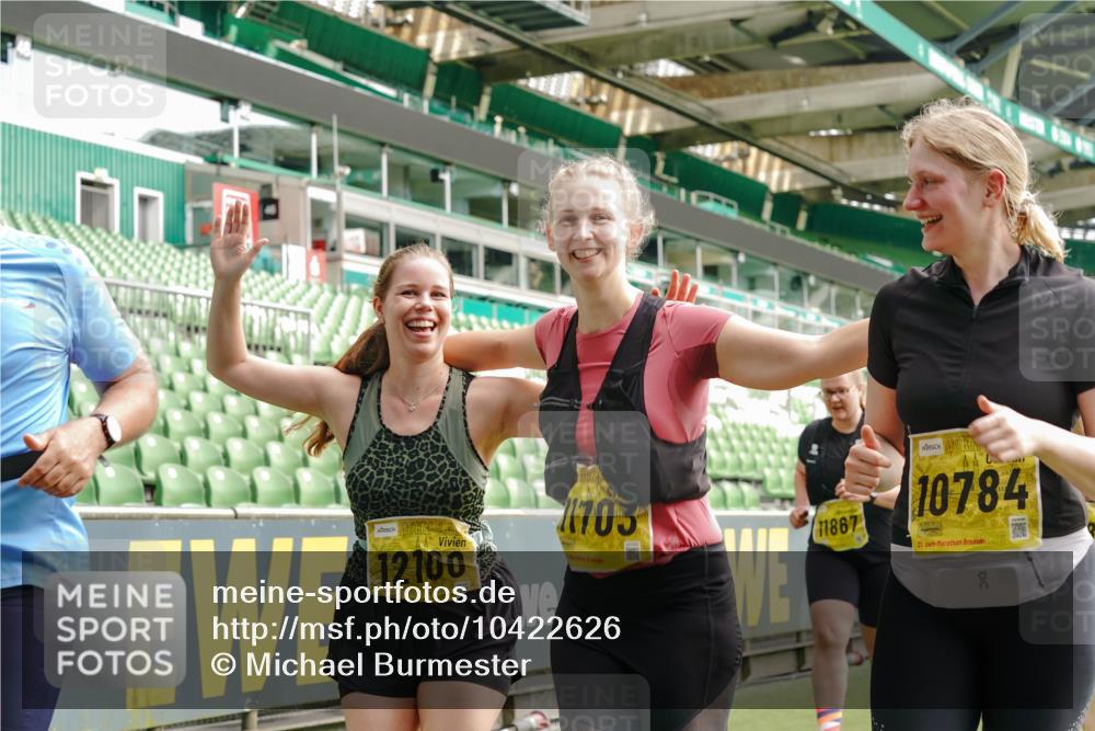 13.09.2026 - 21. swb-Marathon Bremen Michael Burmester http://msf.ph/oto/10422626 13.09.2026 10:45:54 Laufen im Stadion 10137, 10161, 10191, 10192, 10194, 10202, 10242, 10344, 10430, 10472, 10524, 10535, 10568, 10600, 10651, 10679, 10713, 10895, 10970, 10979, 11050, 11081, 11181, 11200, 11244, 11296, 11309, 11367, 11457, 11495, 11529, 11530, 11546, 11574, 11629, 11675, 11709, 11760, 11808, 11821, 11932, 12057, 12089, 12151, 12153, 12177, 12178, 12211, 12224, 12226, 12285, 12311, 12316, 12317, 12321, 12374, 12422, 12462, 12539, 10002, 10148, 10303, 10330, 10361, 10362 meine-sportfotos.de