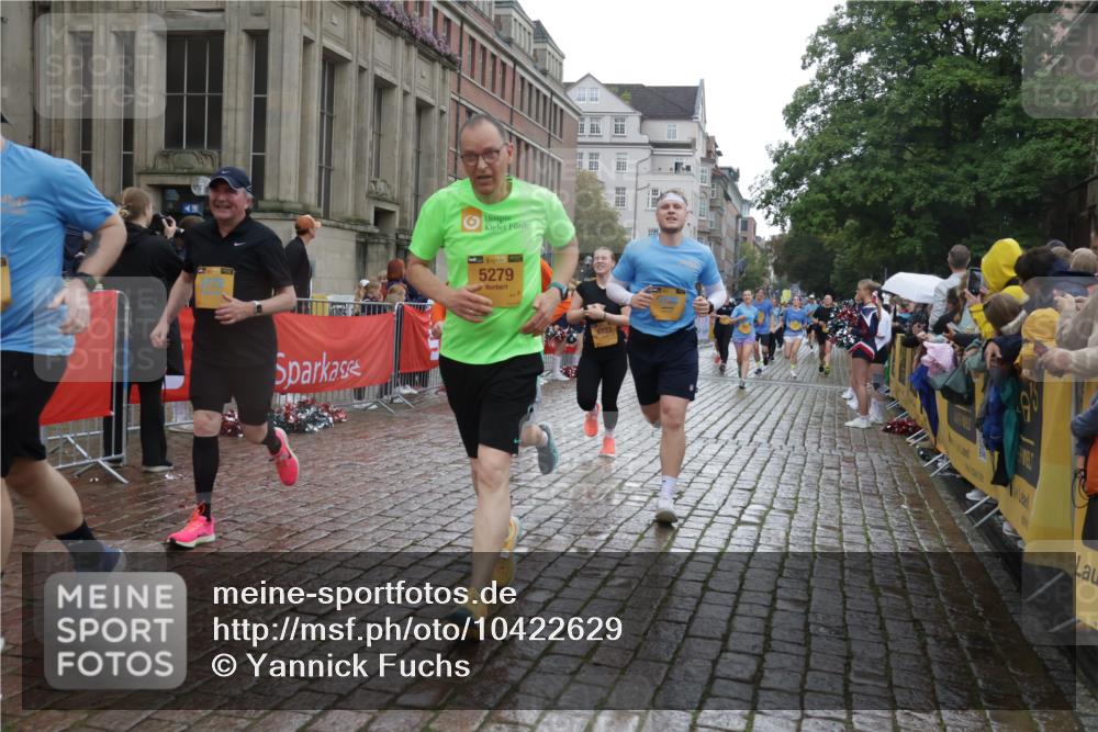 13.09.2026 - Kiel Lauf Yannick Fuchs http://msf.ph/oto/10422629 13.09.2026 10:56:24 Ziel 248, 476, 929, 1618, 2075, 2454, 2674, 2880, 3061, 3267, 4440, 4806, 5067, 5682, 5683, 6530, 6884, 8989, 8997, 9210, 10264, 10509, 10570, 12669, 12762, 350, 429, 574, 712, 774, 775, 778, 1208, 2264, 2564, 2798, 2829, 3267, 3541, 4556, 5009, 5279, 5553, 5752, 5772, 6572, 6605, 7292, 7483, 7707, 7851, 7995, 8054, 8073, 8158, 8733, 8813, 8910, 9069, 9210, 10421, 10433, 10570, 10750, 10774, 10795, 12316, 12579, 452, 1139, 1504 meine-sportfotos.de